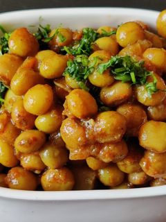 तुवर उसळ (tuvar usad recipe in marathi) रेसिपी चे मुख्य फोटो