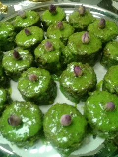 A picture of Buksamat Pistacio Cake.