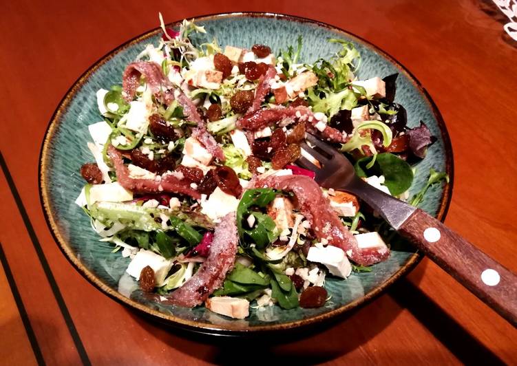 Ensalada variada con anchoas y tofu ahumado Receta de ...
