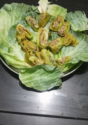 A picture of Cabbage leaf vadi.