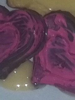 Una foto de Bombones de chocolate rellenos de ganache de maracuyá