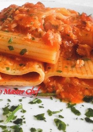 A picture of Paccheri with Perch Ragù.