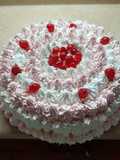 Torta casera manjar durazno crema