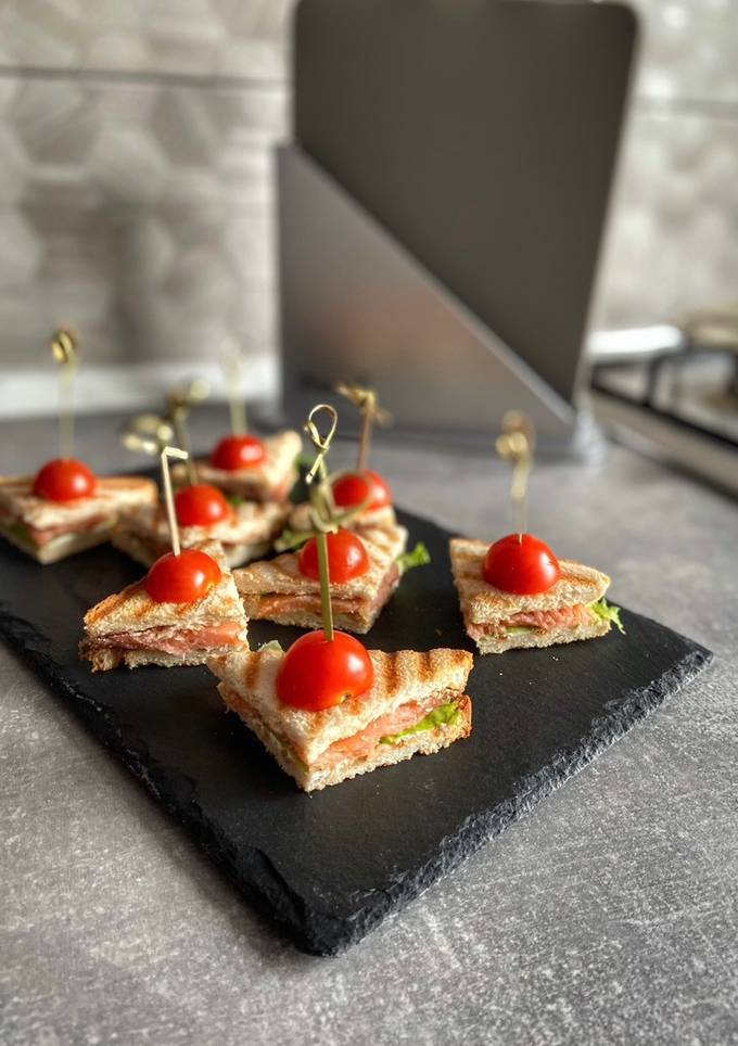 Міні-сендвічі з лососем🥪