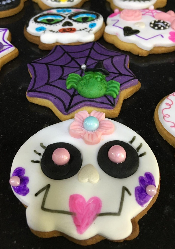Una foto de Galletas de mantequilla decoradas de Halloween