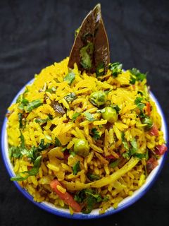 वेजिटेबल पुलाव(vegetable pulaw recepie in hindi) रेसिपी मुख्य फोटो