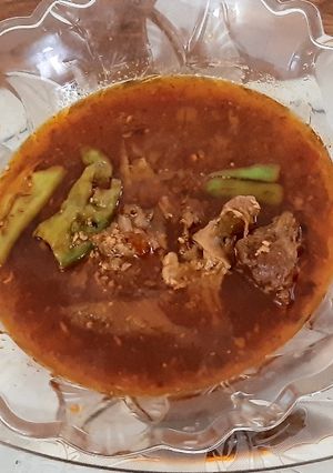 A picture of Achar gosht.
