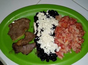 Una foto de Chilaquiles para niños (sin chile)