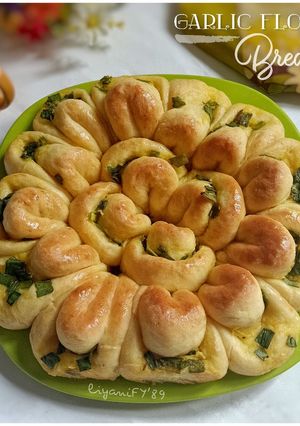 Foto resep Garlic Flower Bread No Kneed