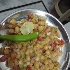 A picture of Chana Chat.