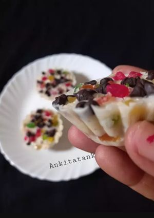 A picture of White chocolate Tart.