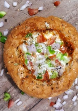 A picture of Bunizza or Bun Pizza !!.
