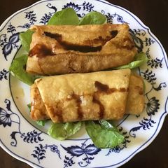 A picture of California Farm Tofu Scallion Egg Rolls.