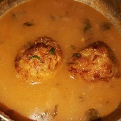 A picture of Patta Gobhi ki Kofta Curry.