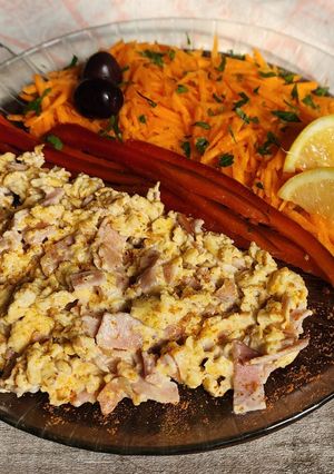 Una foto de 🍳Huevos revueltos c/ lomito ahumado 5 especias -Paprika, cúrcuma, pimienta, coriandro y fenogreco🍳
