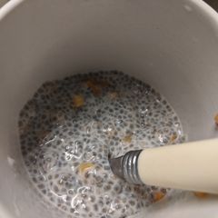 A picture of Peaches and coconut cream chia pudding.