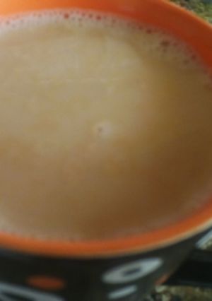 A picture of Cardamon tea.