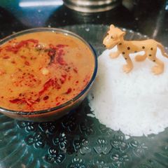 A picture of Kadhi Chawal.