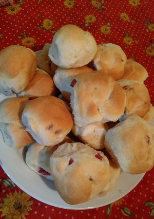 Una foto de Pancitos con salame