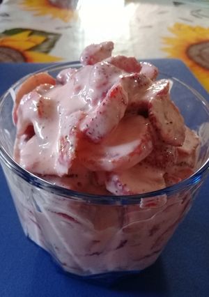 Una foto de Fresas con crema "3 Ingredientes"