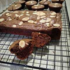 A picture of Brownies putih telur.