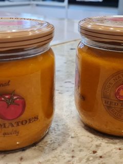 Una foto de Salsa de tomate y pimientos casera