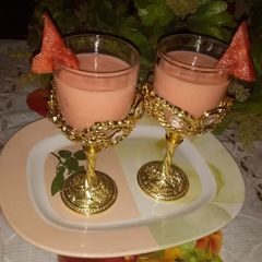 A picture of Watermelon and paw paw milkshake.