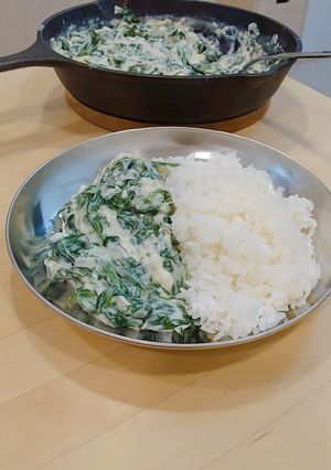 別人的奶油菠菜都是配高級牛排 的食譜成品照片