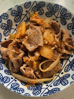 泡菜炒豬肉(在冰箱裡謎食#15) 的食譜成品照片