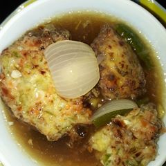 A picture of Manchurian balls with gravy.