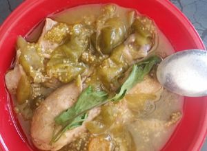 Una foto de Pollo Entomatado