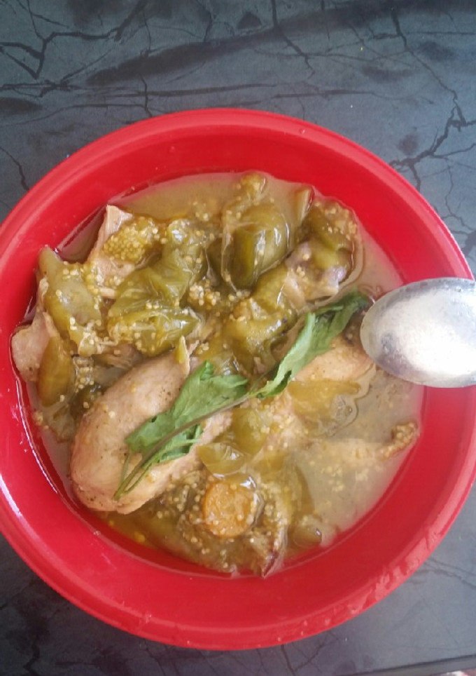 Una foto de Pollo Entomatado