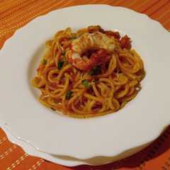Foto di Spaghetti quadrati con gamberoni rossi al profumo di limone