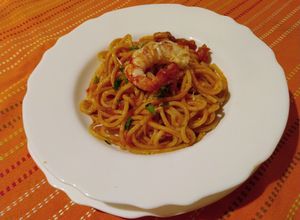 Foto di Spaghetti quadrati con gamberoni rossi al profumo di limone