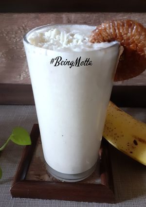 A picture of Anjeer-Banana Milk.