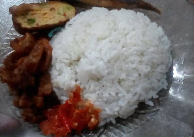 Resep Nasi uduk ala mamanora yang Lezat Sekali