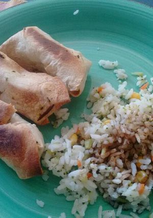 Una foto de Spring rolls. ॐ
