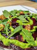Carpaccio di barbabietola con maionese di rucola 🌿🫜