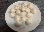 Una foto de merengue con clara de huevo