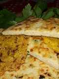 Triángulos de Pollo y Queso Gouda