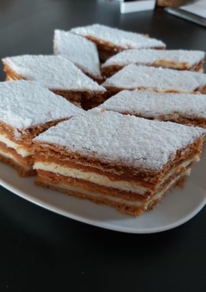 O poză a rețetei Prăjitură albinița.