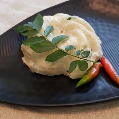 A picture of Aloo Chatka.