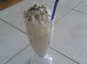 Una foto de Café helado♡