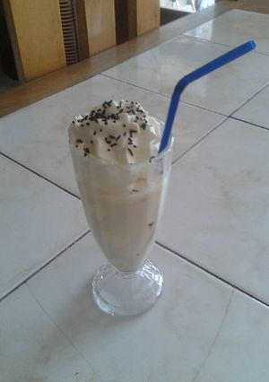 Una foto de Café helado♡
