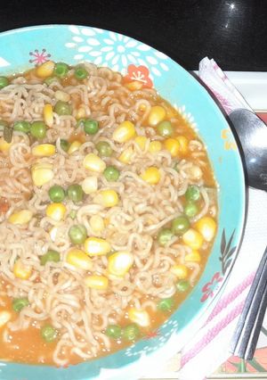 म्योनीज मैगी(Mayonnaise maggi recipe in hindi) रेसिपी मुख्य फोटो