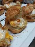 Lionesas de hummus y huevo de codorniz