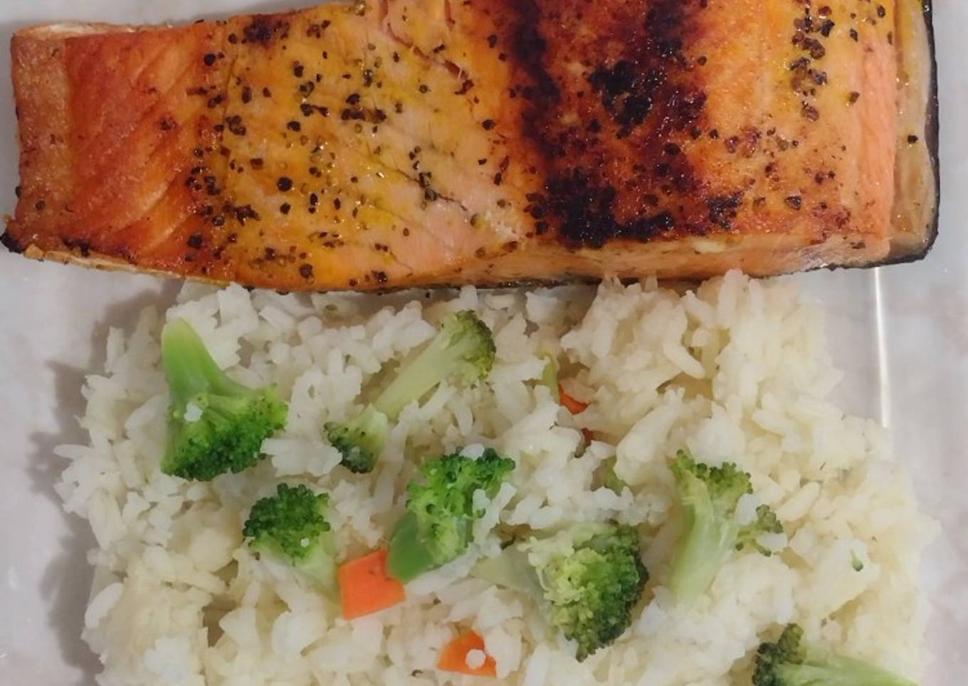 29. Salmón a la plancha