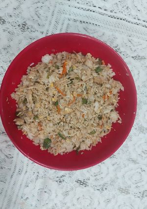 A picture of Chicken fried rice.