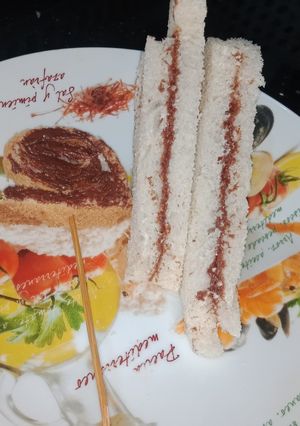 A picture of Choco bliss lolipop and sandwiches.