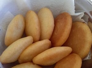 Una foto de Arepitas dulces fritas